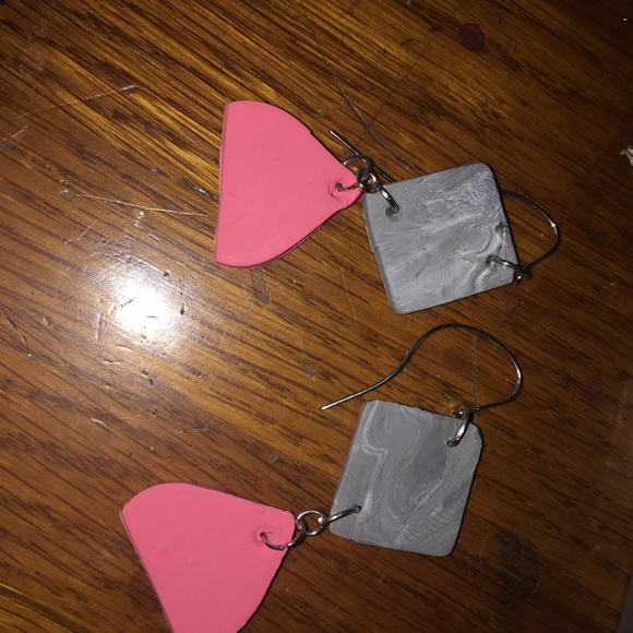 Peach & Marble Dangle Earrings - Picture 2 of 3